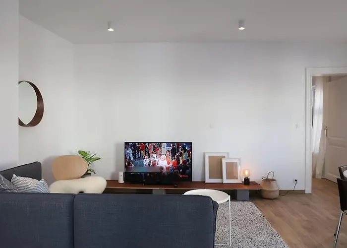 1 Bedroom Apartment In Liege Center - 3Rd Floor