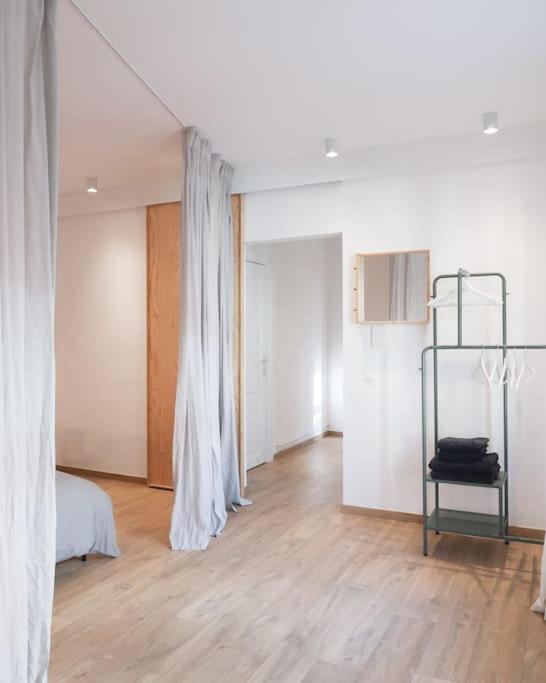 1 Bedroom In Center - 3rd Floor *