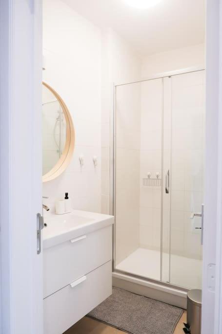 1 Bedroom In Center - 3rd Floor Appartement Luik