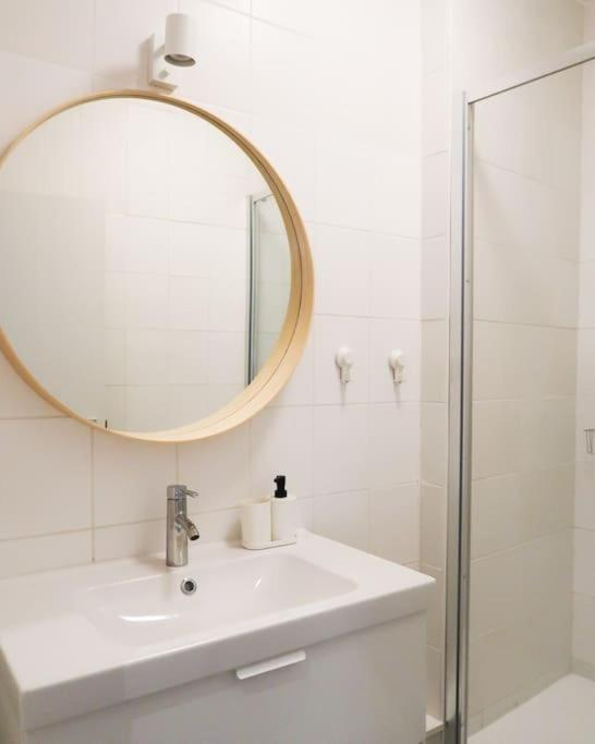 1 Bedroom In Center - 3rd Floor Appartement