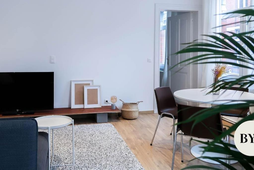 1 Bedroom In Center - 3rd Floor Appartement Luik